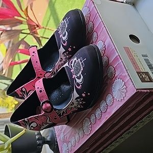 Chocolaticas 37 transylvania heels worn once hot chocolate designs